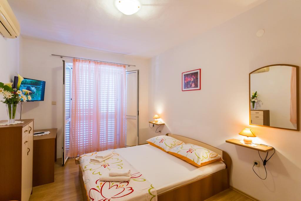 Apartments Slavica Помена Экстерьер фото