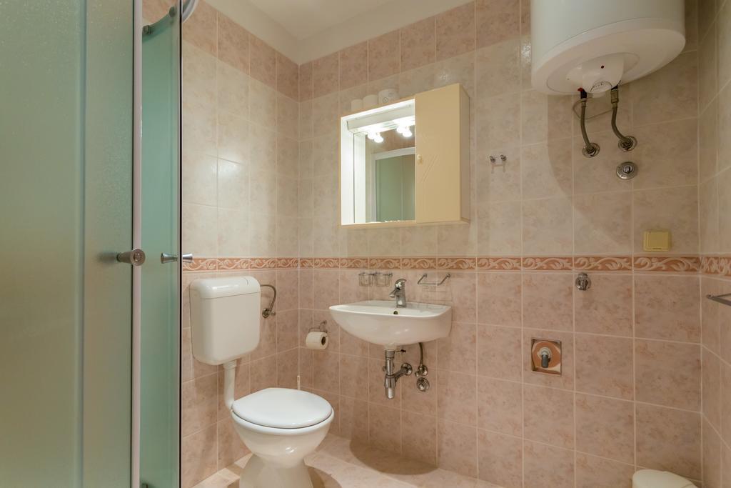 Apartments Slavica Помена Экстерьер фото
